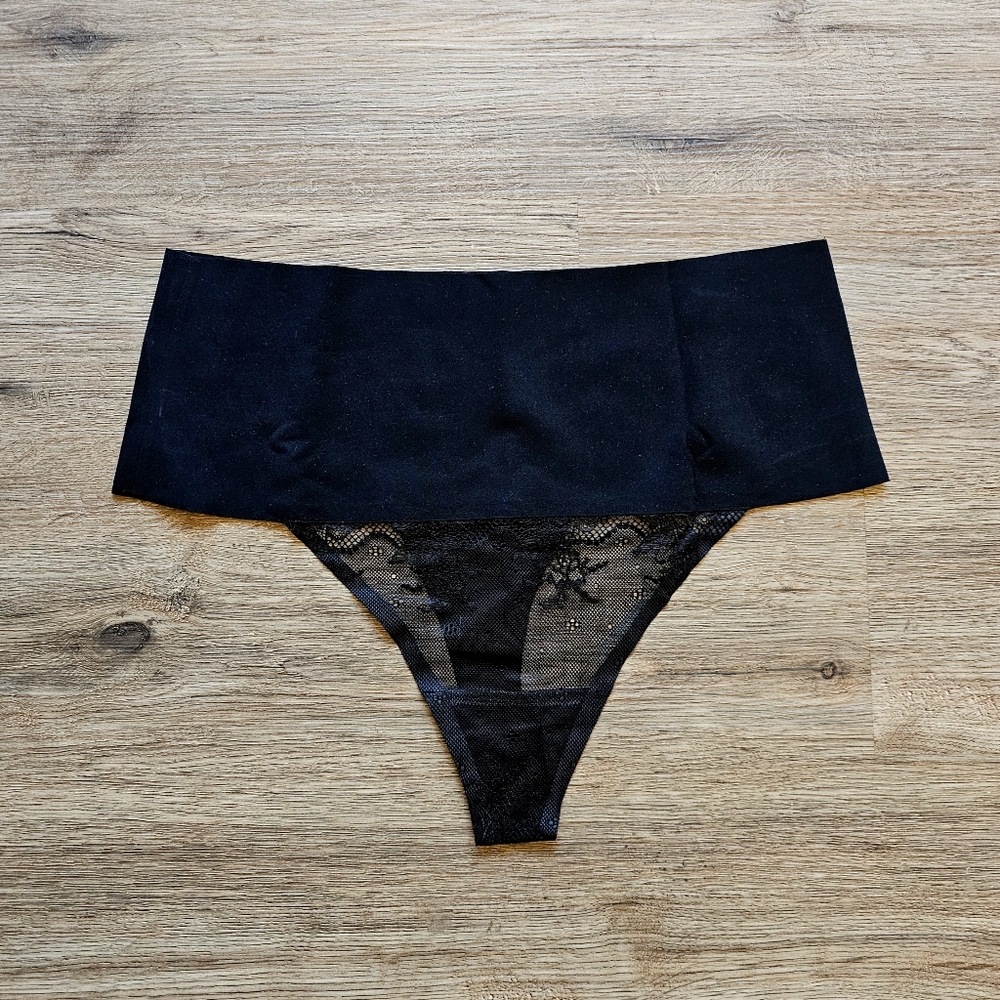 NWOT UNDIE-TECTABLE SPANX LACE THONG SHAPEWEAR SIZE XL